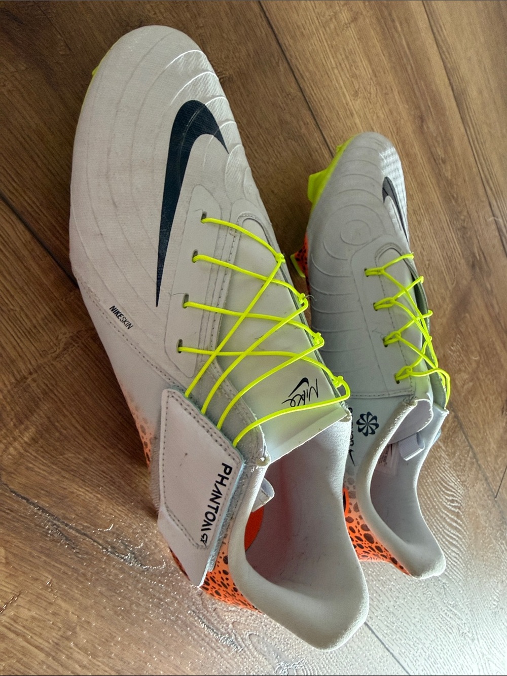 Nike Men’s Phantom GX EasyOn Cleats in White/Neon Yellow/Orange
